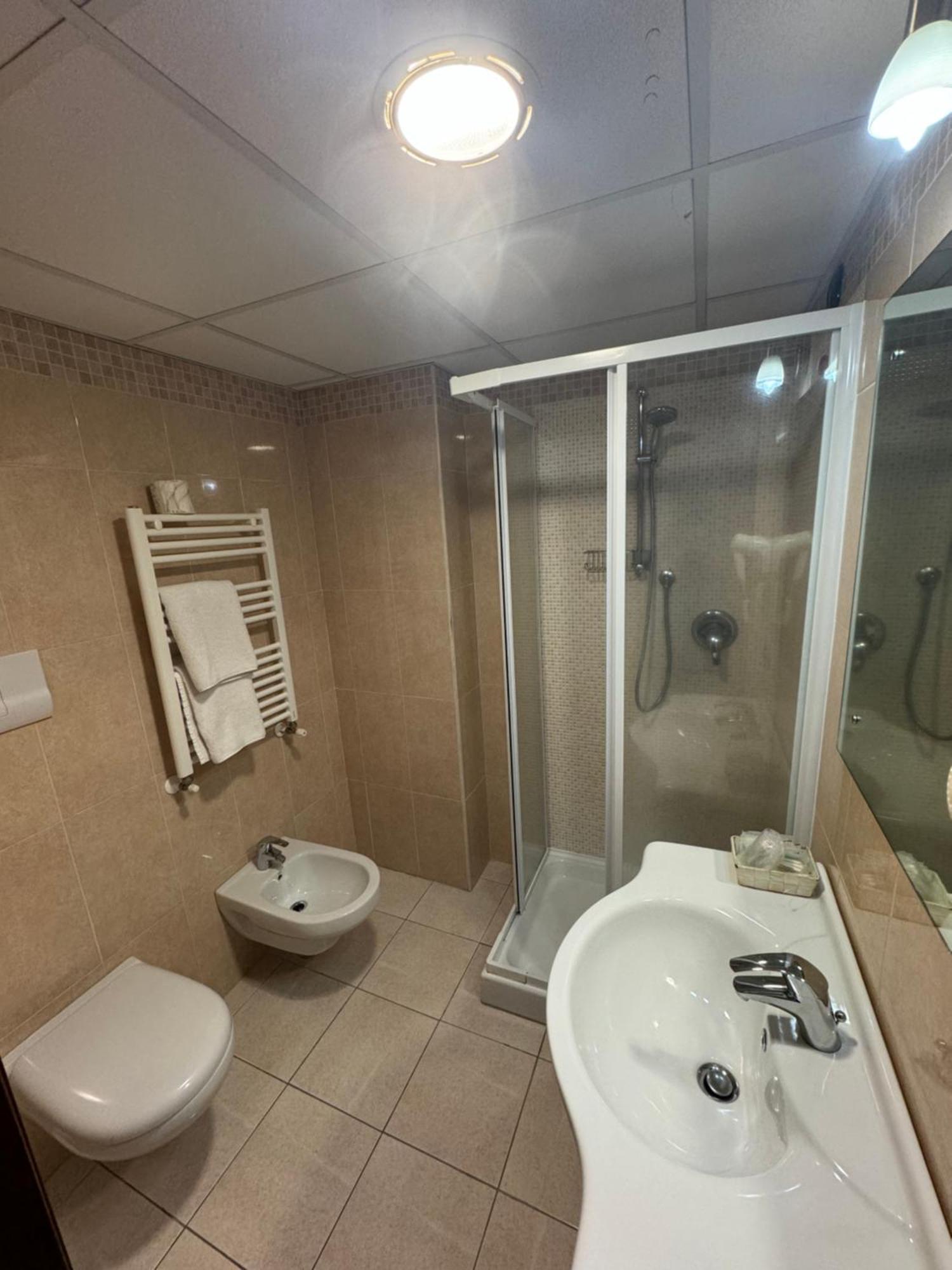 Hotel Vittoria Rosarno Bagian luar foto