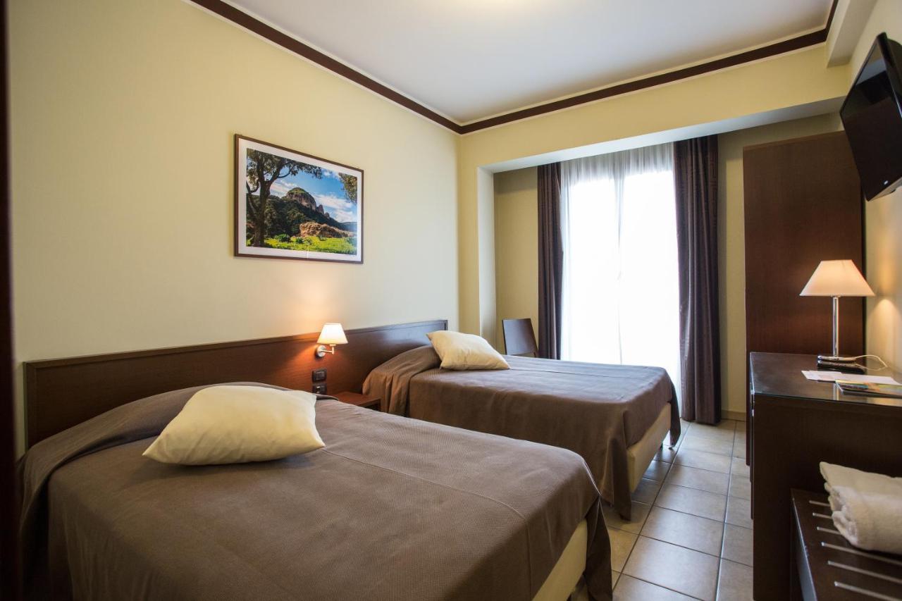 Hotel Vittoria Rosarno Bagian luar foto